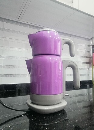 Sıfırdan farksız. Korkmaz marka çelik çay makinesi+kettle. Terte