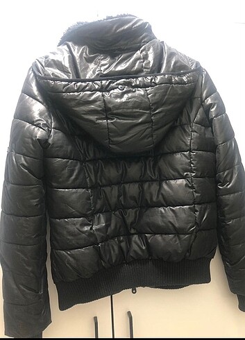 38 Beden Bershka Siyah Kadın Mont