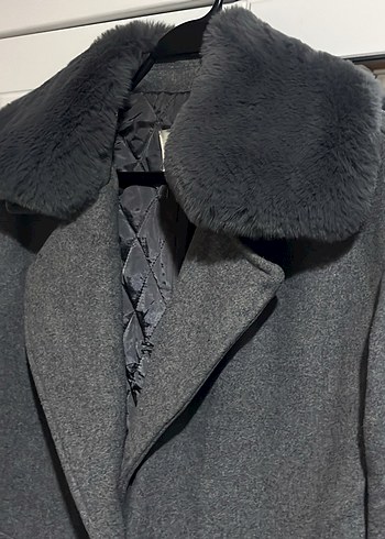 Gri Kışlık Kaban, Kürk Yaka Detaylı - Görsel 2