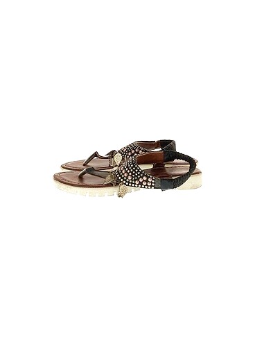 PreLoved Sandalet %70 İndirimli.