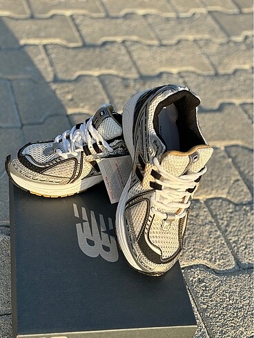 38 Beden çeşitli Renk NEW BALANCE 1906R