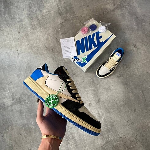 Nike Air Jordan Travis Scot