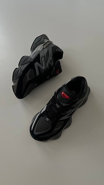 New Balance 9060 ?Castlerock Grey