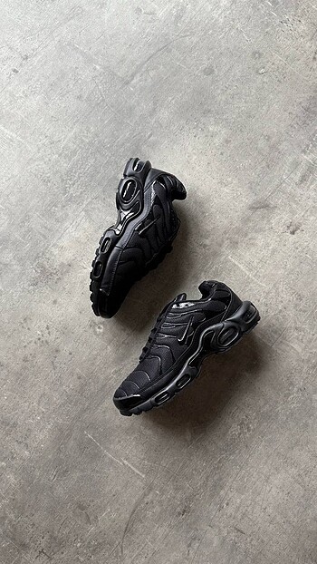 Air Max Plus TN Triple BLACK