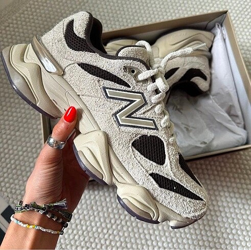 New Balance 9060 Lienen Coffee
