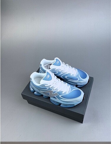 New Balance 2000 Abzorb Baby Blue