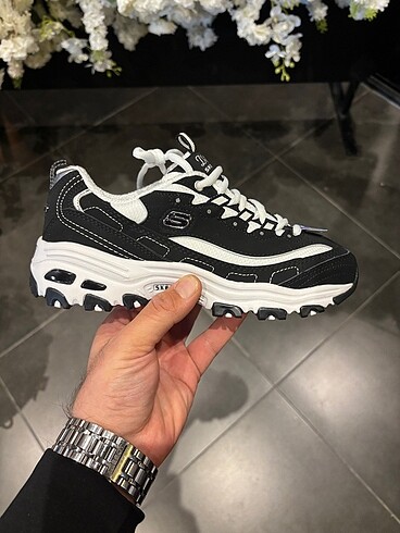 Skechers