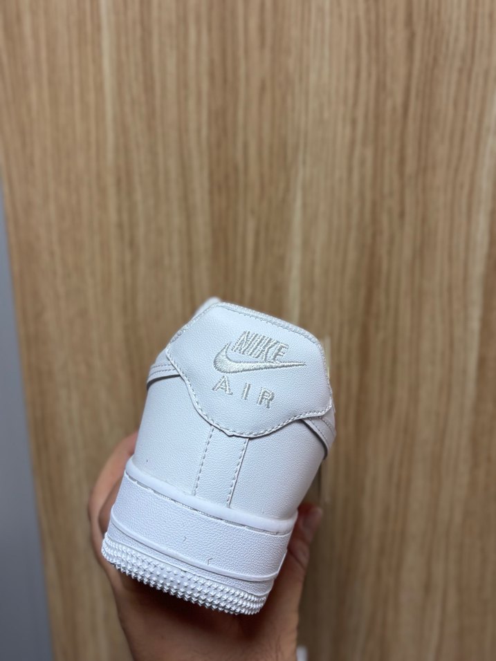 Nike Air Force 1 Triple White - Görsel 4