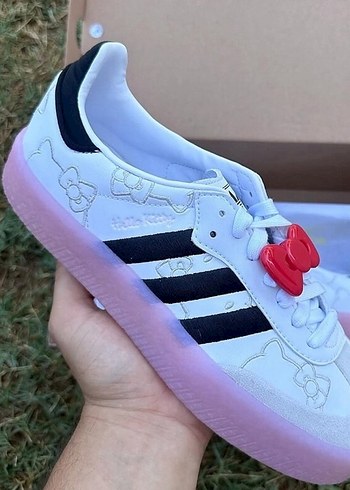 Adidas Hello Kitty