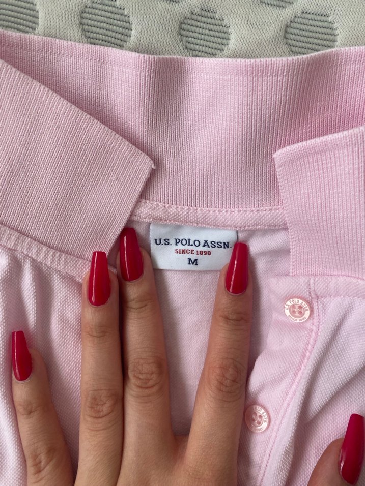 Pembe V Yaka Düğmeli Kolsuz Kadın Gömlek - Görsel 2