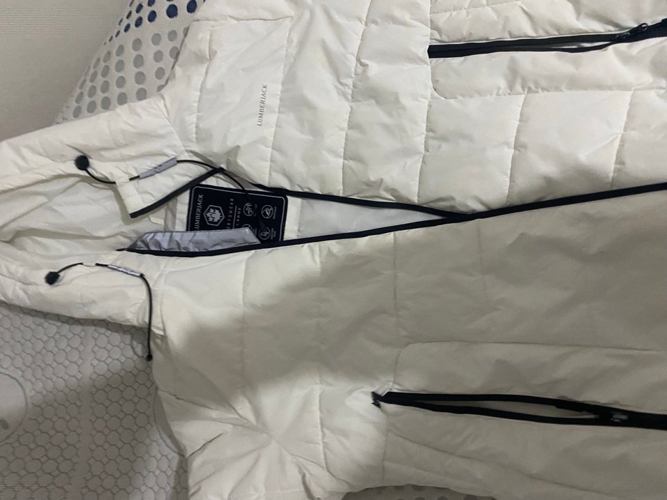 Beyaz Kapüşonlu Uzun Kollu Kışlık Kadın Mont - Görsel 2