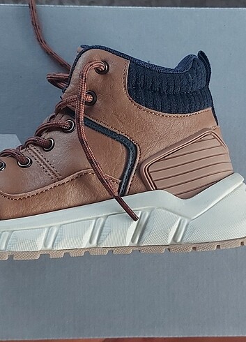 Unisex çocuk bot