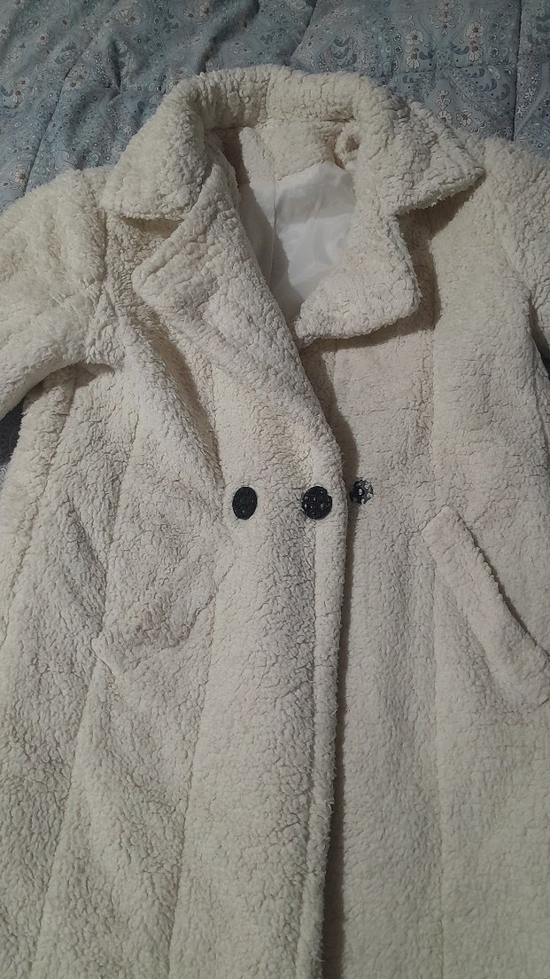 Uzun Beyaz Peluş Kadın Kaban - Görsel 2