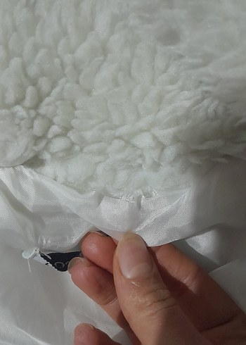 Düğmeli Beyaz peluş mont - Görsel 3