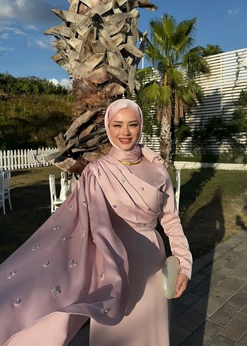 Pembe Dökümlü Kadın abiye 38 beden