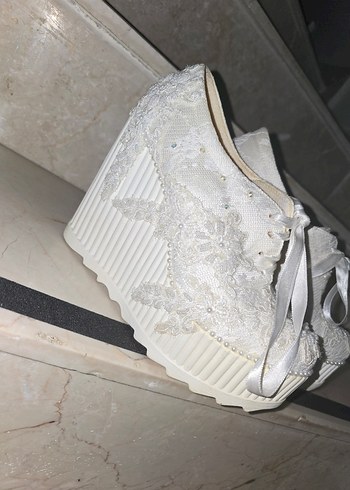 38 Beden beyaz Renk Gelin ayakkabısı Beyaz Dantel Detaylı Kadın Dolgu Topuk Ayakkabı