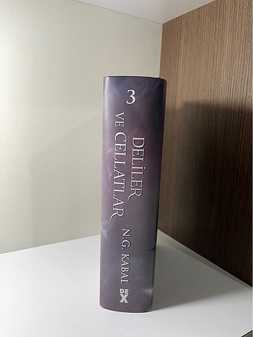 Beden Renk HGOİ 3 Deliler Ve Cellatlar (CİLTLİ)