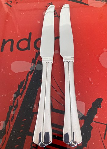 Ikea Kırmızı Masa Üstü İki Bıçak