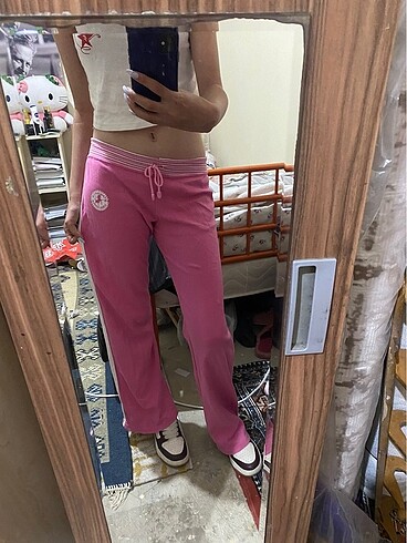 pembe eşofman
