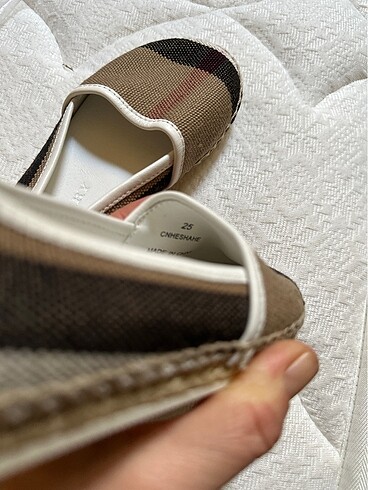 25 Beden Burberry Babet