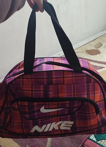 Nike El valizi