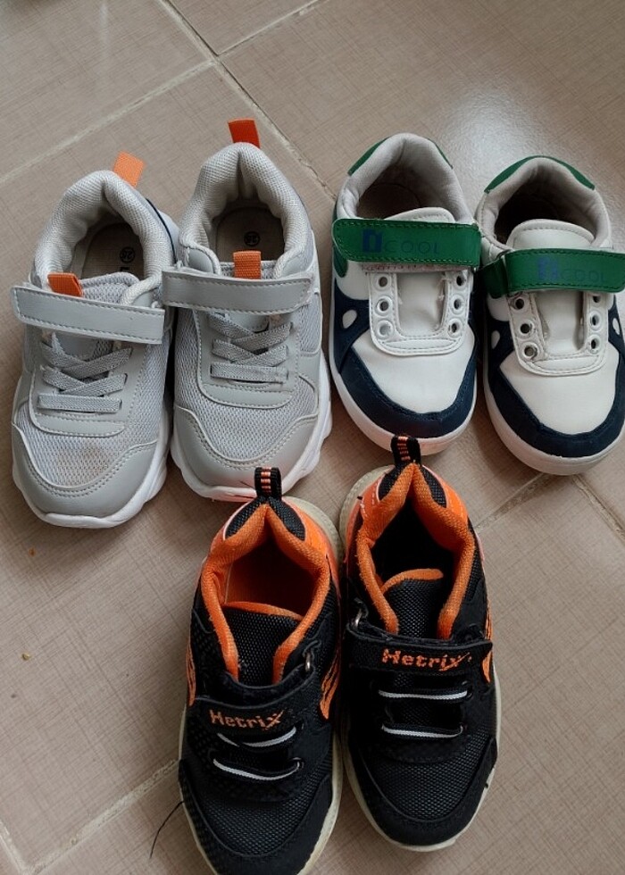 Hepsi iyi durumda erkek çocuk ayakkabı - Görsel 3