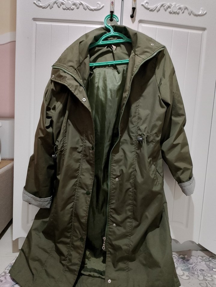 Düğmeli kadın Midi Boy Yeşil Yağmurluk - Görsel 2