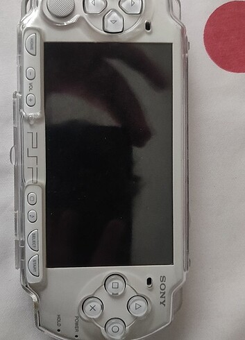 Çiziksiz PSP 2000. Arızalı