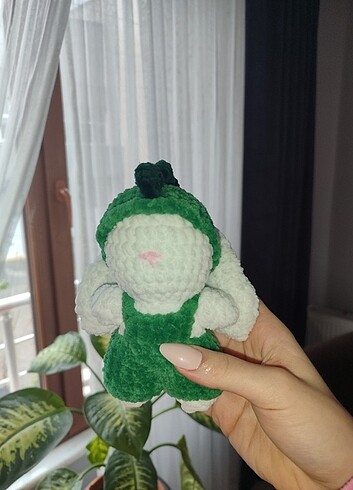 Amigurumi el yapımı dinozor kostümlü tavşan oyuncak