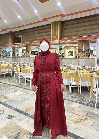 42 Beden Bordo İşlemeli Uzun Kollu Abiye Elbise