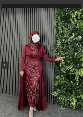 Bordo İşlemeli Uzun Kollu Abiye Elbise