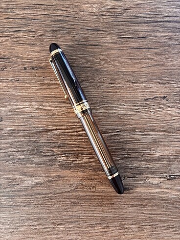 Pilot Custom 823