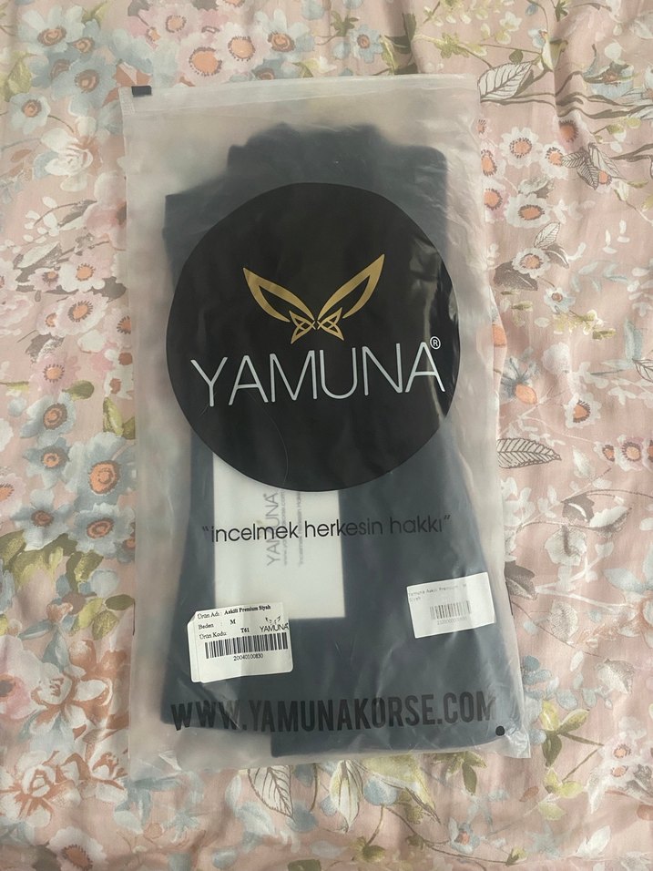 Yamuna Siyah Askılı Hemşire Korsesi - Görsel 2