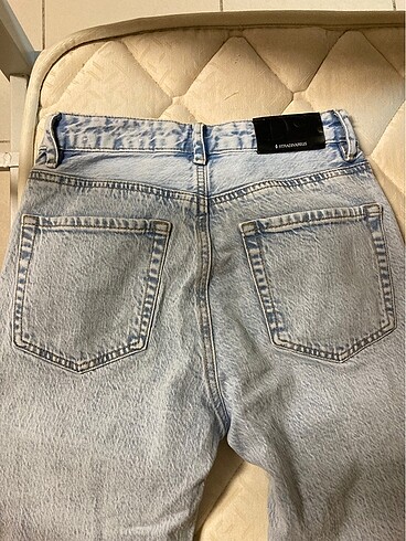 34 Beden Stradivarius d98 pantolon