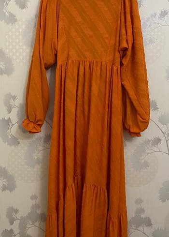 Turuncu Nakışlı Elbise - Görsel 2