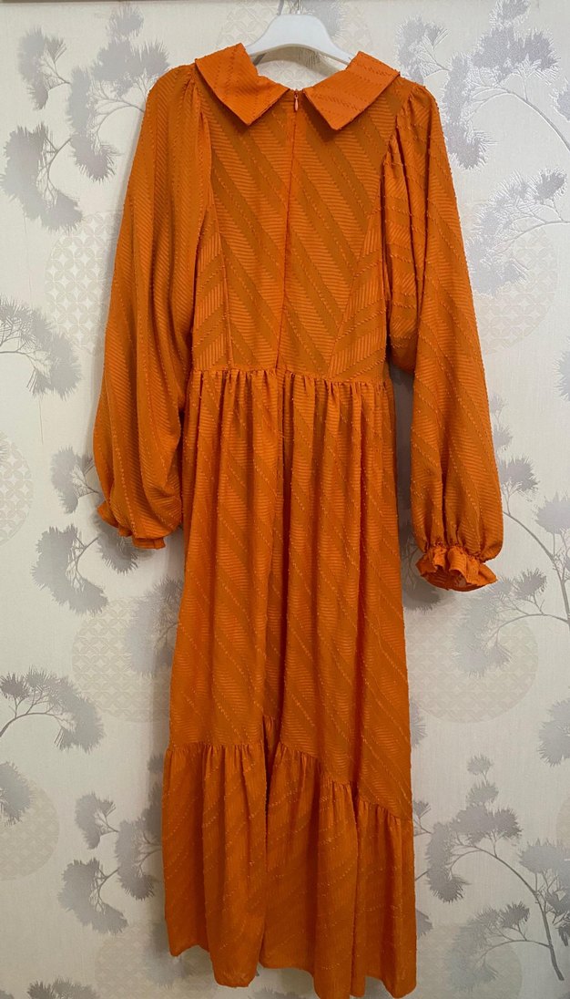 Turuncu Nakışlı Elbise - Görsel 4