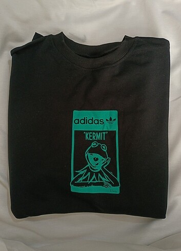 Adidas T-shirt 