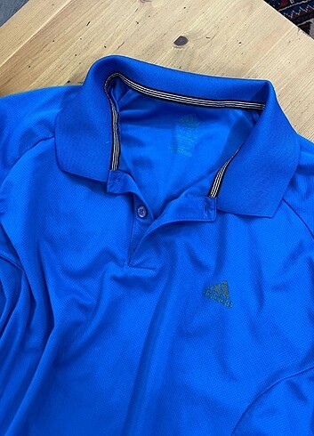 Adidas tshirt L