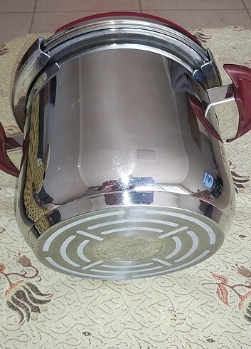  Beden beyaz Renk KARACA düdüklü tencere 7 litre 