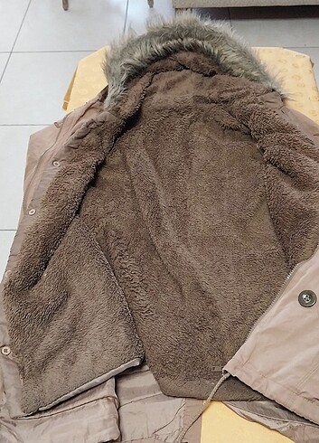 44 Beden çok kısa süre ve temiz kullanılmıştır. temizlemede yikatılmis ve