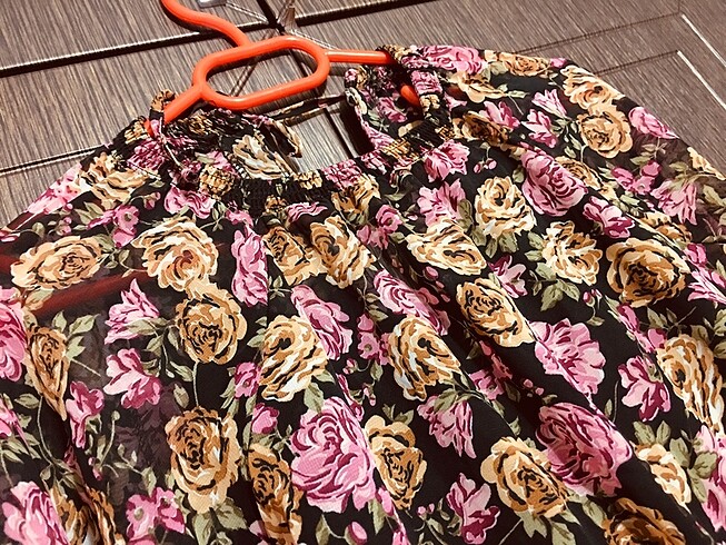 Zara Astarlı Çiçekli Şifon Elbise
