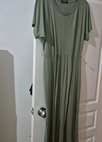 yeşil midi boy bağlama detaylı elbise - Görsel 4