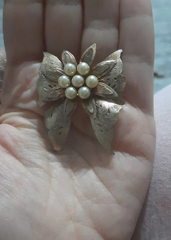 Vintage Çiçekli Fiyonk Broş