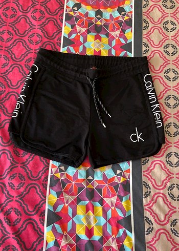 Calvin Klein Siyah Mini Spor Şort 3840 arası giyebilir