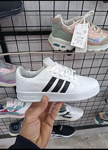 38 Beden Adidas sneaker