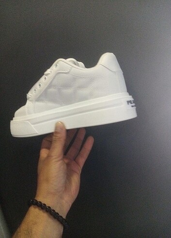 38 Beden Prada milano 