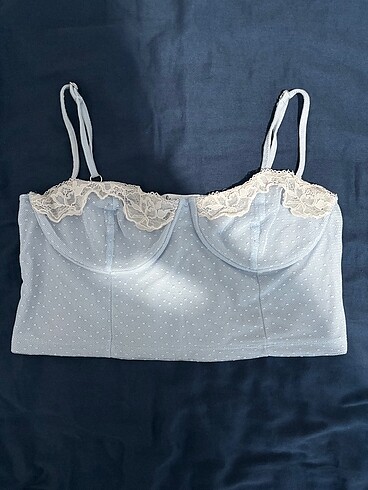 dantel detaylı crop