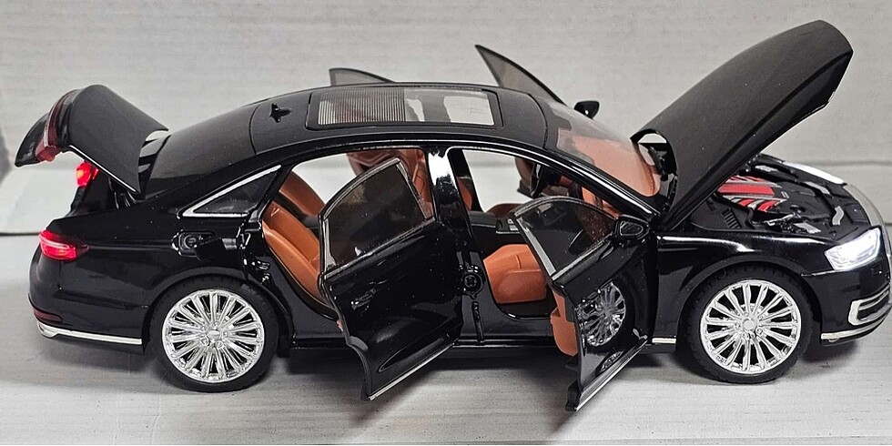  1/24 ÖLÇEK METALİK IŞIKLI 4 KAPI BAGAJ VE KAPUT AÇILIR AUDİ A8 A