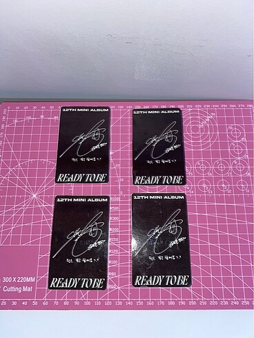 tzuyu ready to be pc (FANMADEDİR) (PVC KAPLAMADİR)
