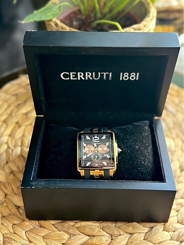 Cerruti 1881 Orjinal cerutti 1881 saat